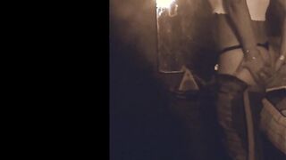 Espiando prima adolescente aceitandose con los jeans abajo probandose calzon antes de fiesta