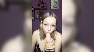 SashaSweet69 blows a sex toy and shows a masterclass