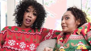 Ebony stepmom Misty Stone and step-daughter Sarah Lace xmas three-way fun