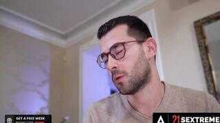 21 SEXTREME - Long Milkers mom Offers Up Her Twat To The Perv Panty Thief