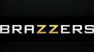 Veruca James Fucks the out of a Clown - Brazzers