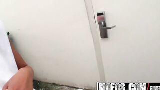 Mofos - Nikki Chase's Backdoor Vacation Promise