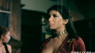 Queen of Thrones: Part three (A XXX Parody) - Brazzers