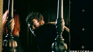 Queen of Thrones: Part three (A XXX Parody) - Brazzers