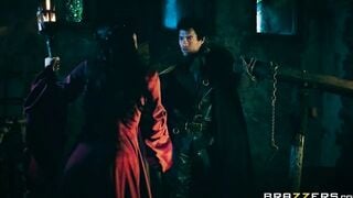 Queen of Thrones: Part two (A XXX Parody) - Brazzers