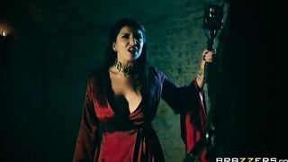 Queen of Thrones: Part two (A XXX Parody) - Brazzers