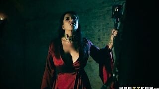 Queen of Thrones: Part two (A XXX Parody) - Brazzers