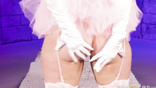 Princess needs some Hero Penis - Brazzers