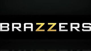 Power Bangers: a XXX Parody Part two - Brazzers