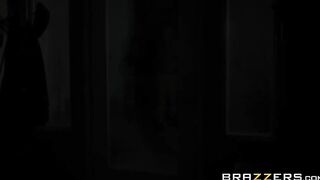 Alena Croft Gets Oiled up and Fuck - Brazzers