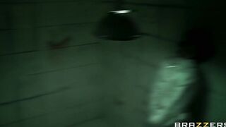 Harley into the Nuthouse (XXX Parody) - Brazzers