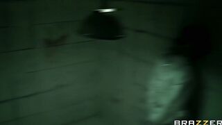 Harley into the Nuthouse (XXX Parody) - Brazzers
