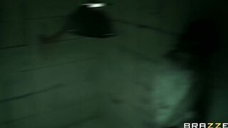 Harley into the Nuthouse (XXX Parody) - Brazzers