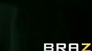 Harley into the Nuthouse (XXX Parody) - Brazzers