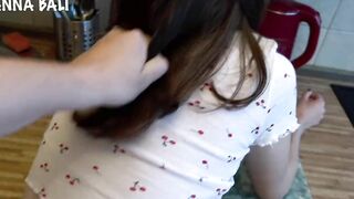 Stepsister does not mind showing nude photos and having sex
