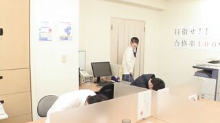 https://bit.ly/3mvVbPU　"Don't look ... pissing drips ..." A bimbos inside uniform who can't stand the satisfaction of incontinence inside a Japanese style WC and is filled with diuretics and aphrodisiacs by a metamorphosis instructor.[Part 4]