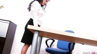 Female Mom Professor seduce Young Dude to Boned her inside Office