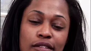 African skank is giving oral sex and getting dogystyle banging