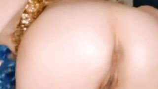 Turned On Malvina masturbates until she squirts