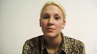 Jung und unerfahren, aber stunning Beauty