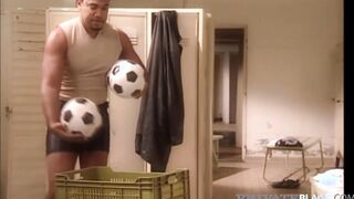 Homemade Ebony - Maria Bellucci CCreams Her Vagina Into Interracial Sex!