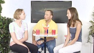Verena und Rika, two nette Maeuschen im Studio
