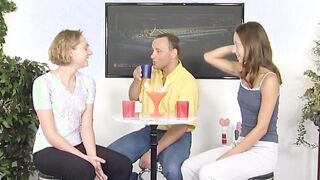 Verena und Rika, two nette Maeuschen im Studio