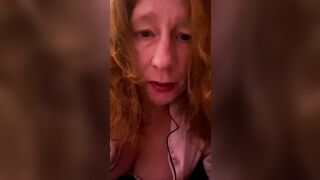 Honeyfleur fucks herself rough