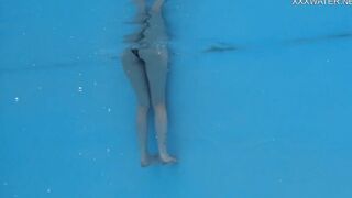 Mimi Cica – hottest Bombshell shows nude body underwater