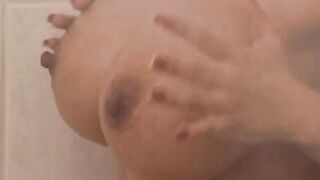 cougar with long breasts and meaty snatch lips fucks stud inside hot tub