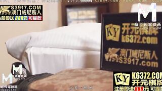 [Domestic] Madou Media Works/MDX0200- Greedy Big Tit Masseur 001/Watch for Free