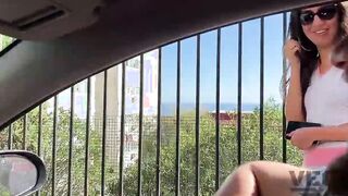 STEPSISTER INTO SHORT SHORTS FUCKS HER VAGINA SO AMAZINGLY HOT!