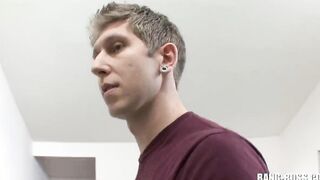 Babysitterin beklaut Eltern - Sohn zerfickt sie gnadenlos
