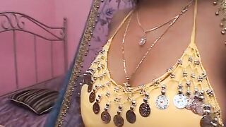 Huge booty Desi honey blows and fucks long cock into bed