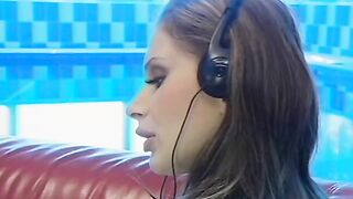 Dark Hair Beauty liking taking dick into her butt and cum into her