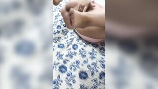 I find my sister masturbating into my bed