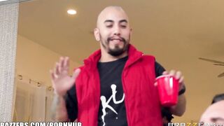 Zoey Portland Blows Penis at a Party - Brazzers