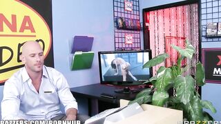 Zoey Monroe - Seductive Squirting - Brazzers