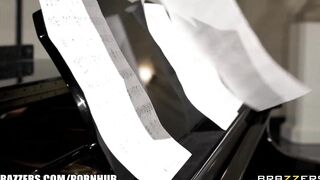 Sexsual French Whores and Soak and Wild Wives both Love Huge Penis