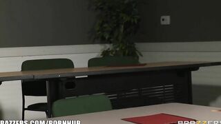 Slutty Blonde Nurse Sneaks off at Work to Bang a Hospital Intern