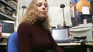 Auf der Arbeit gefickt