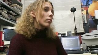 Auf der Arbeit gefickt
