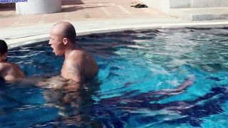 4k Milf almost caught us! Step Daughter rough fuck outside