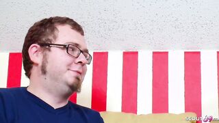 GERMAN GEEK CUCKOLD LET BBW WIFEY BONED INTO MMF THREE-WAY