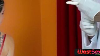 Little barely legal women knows how to rides a penis inside the booty - Soraya Fernandes - Ed Júnior -  -
