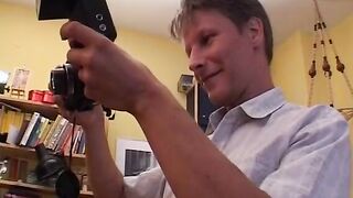 Nancy faellt auf two Fake-Reporter rein