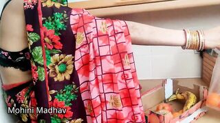 punjab fruitseller lady banged! hardcore by customer