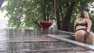 Masturbation into the rain into outdoors pool Freaky huge booty