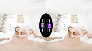 TmwVRnet - Lucky Bee - Lie down and got ready to orgasm!