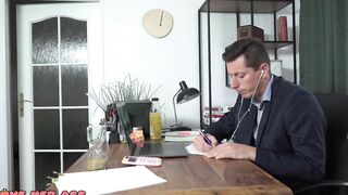 DEVIANTE - Turned On girlfriends butt Vs Work met on Zoom!